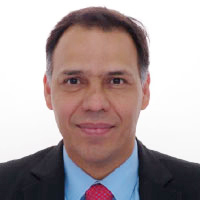 Dr. Mauricio Vasco
