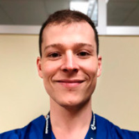 Dr. Matías Cáceres